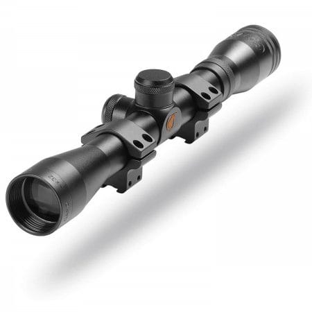 Crna Gamo 4x32 WR optika za vazdušnu pušku sa matiranim tubusom, tornjićima za podešavanje po visini i pravcu i dve crne montaže za šinu od 11 mm